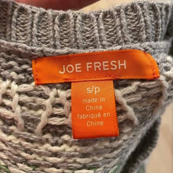 Joe Fresh oversized sweater size Small - Picture 3 of 3